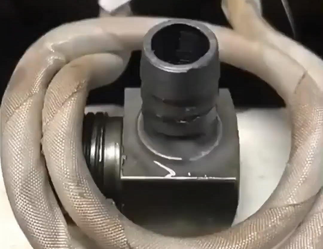 手持式高频焊接机在不锈钢管焊接中有哪些优势?(图3) 手持式高频焊接机在不锈钢管焊接中有哪些优势?(图3)