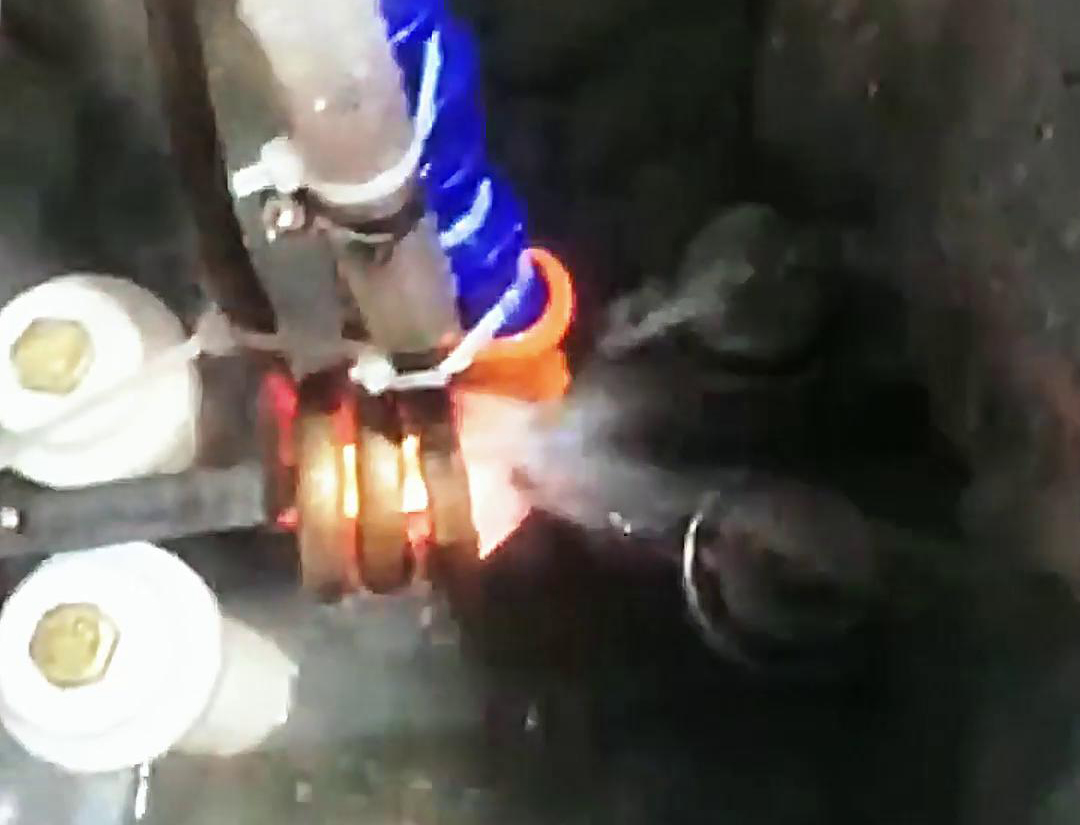 导轨嘿嘿视频在线观看淬火具有加热速度快、生产效率高、淬火质量稳